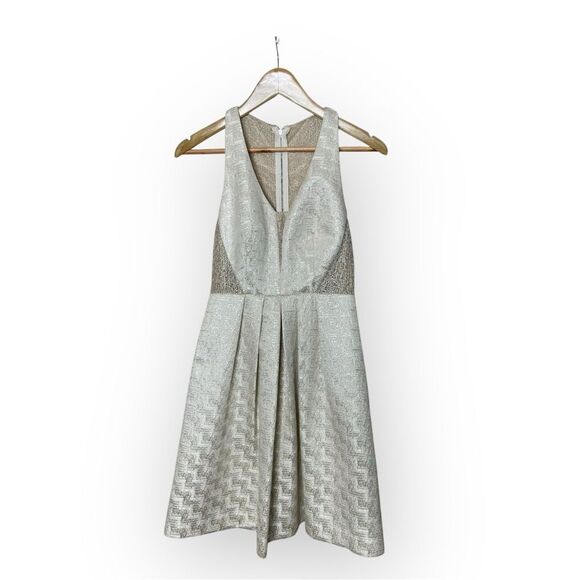 Phoebe by Kay Unger Metallic Champagne Sleeveless Dress - Picture 1 of 8